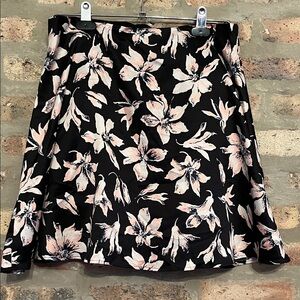Madewell Black and Pink Flippy Floral Mini Skirt
